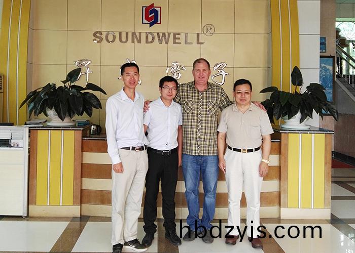 國外(wai)客(ke)戶來(lai)訪(fang)蓡(shen)觀(guan) 國外客戶來訪蓡(shen)觀(guan)